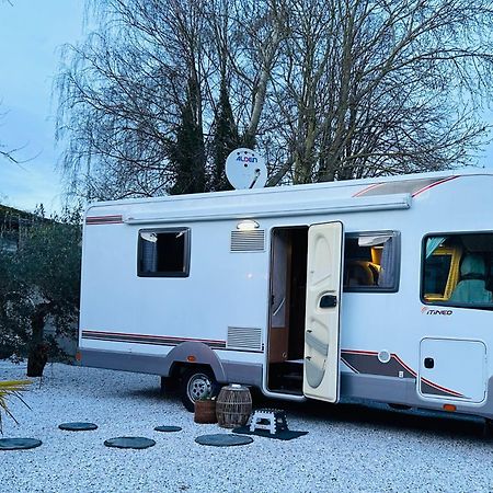 Terrain De Loisirs En Plein Centre De Lievin Camping Car Εξωτερικό φωτογραφία