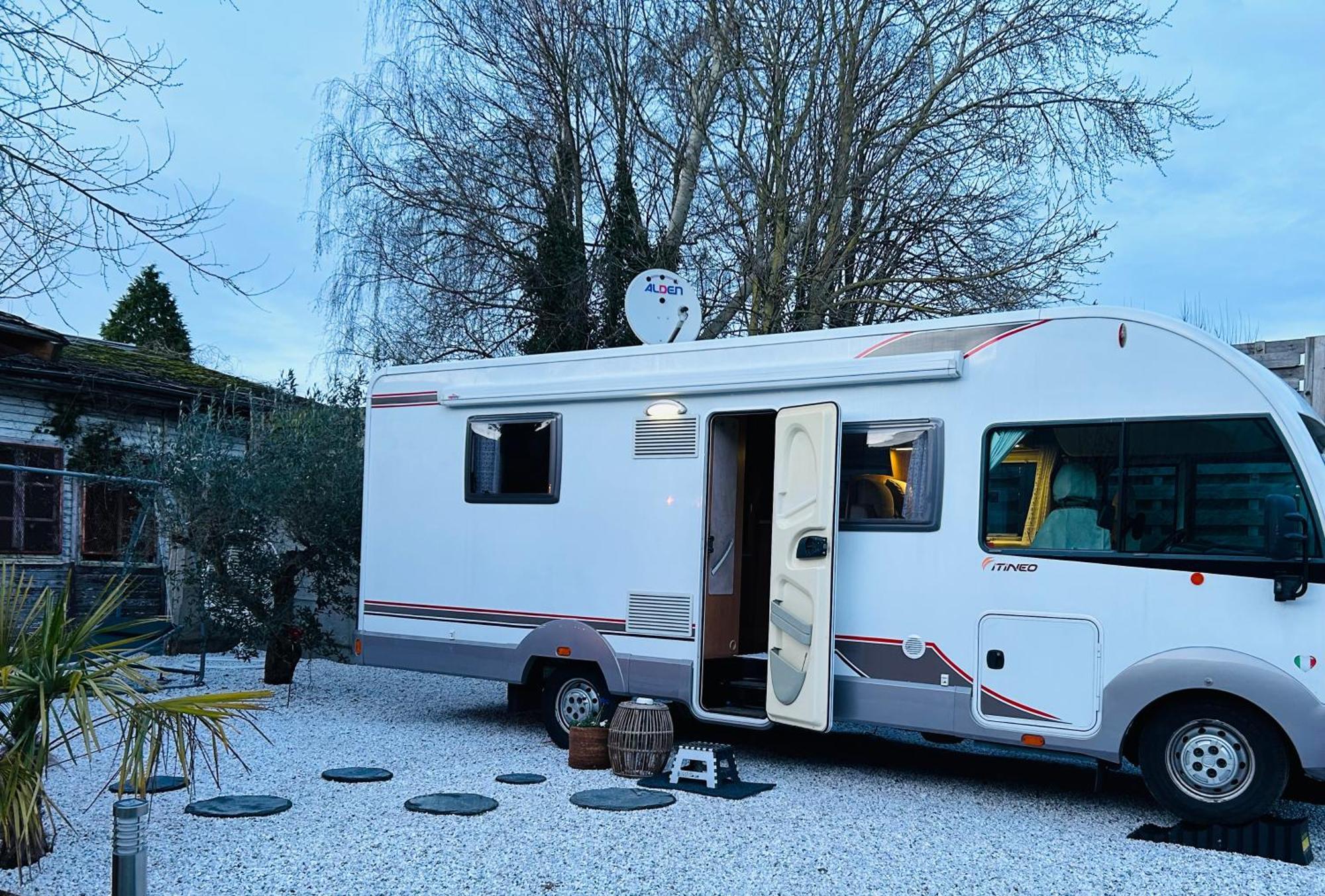 Terrain De Loisirs En Plein Centre De Lievin Camping Car Εξωτερικό φωτογραφία