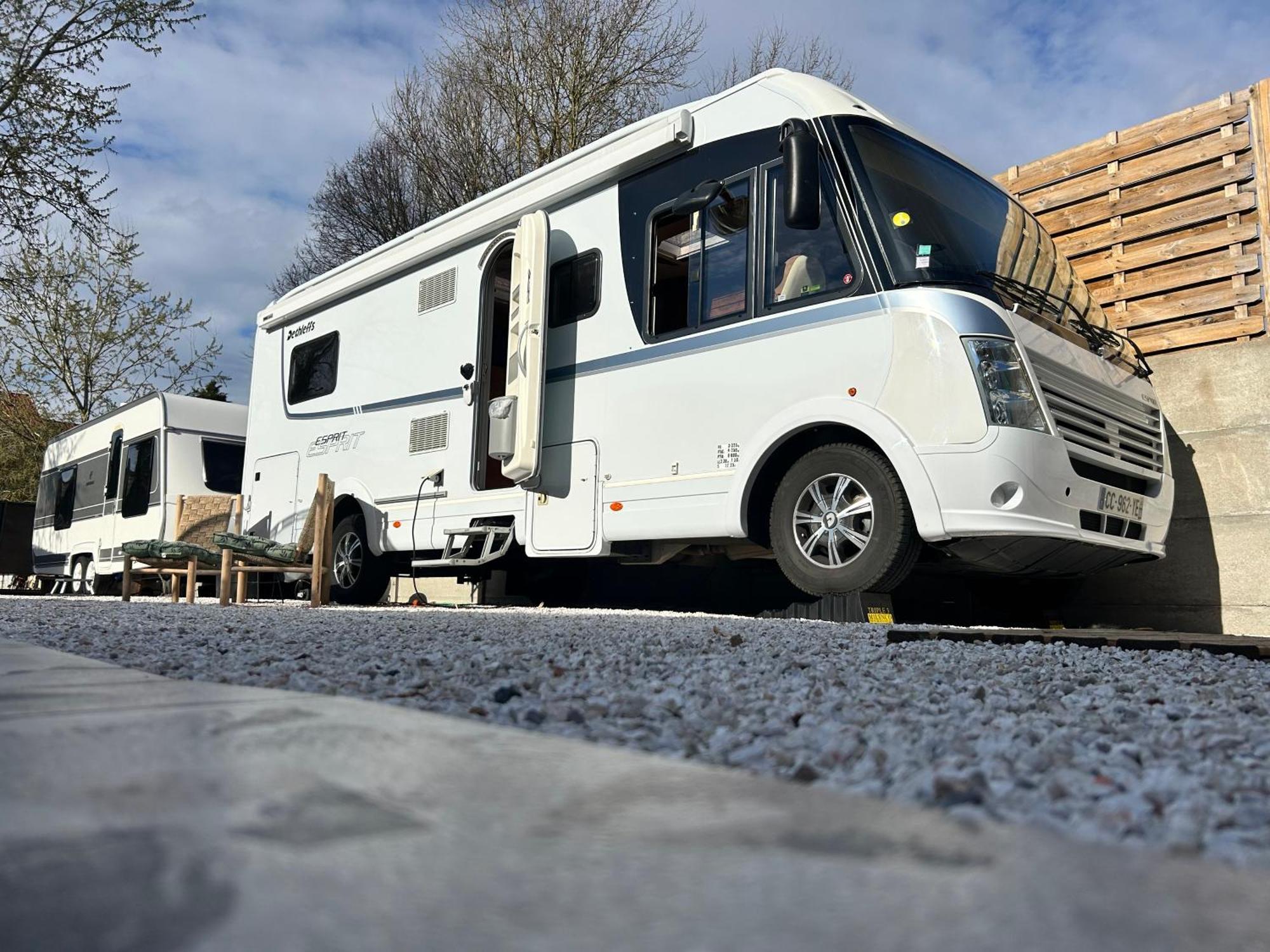Terrain De Loisirs En Plein Centre De Lievin Camping Car Εξωτερικό φωτογραφία